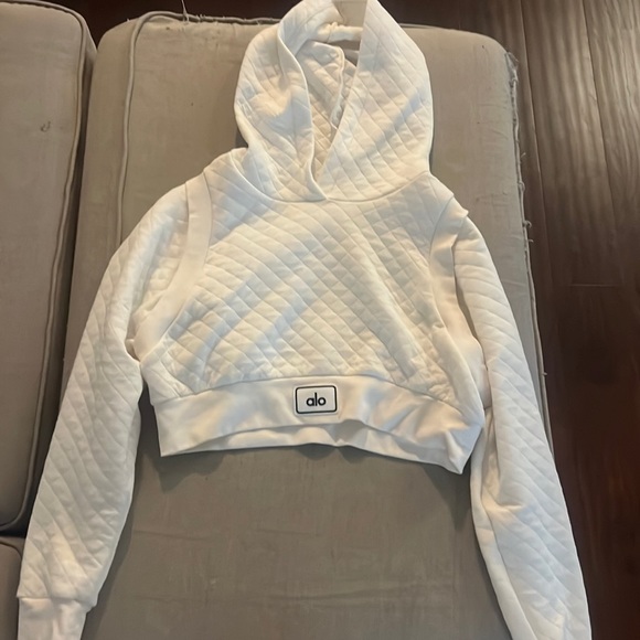 ALO Yoga Tops - ALO Yoga Quilted Cropped Arena Hoodie - Size Small!